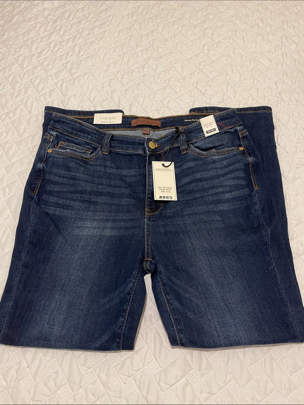 Judy blue skinny fit capri Jeans — Dark Blue Stretch Denim